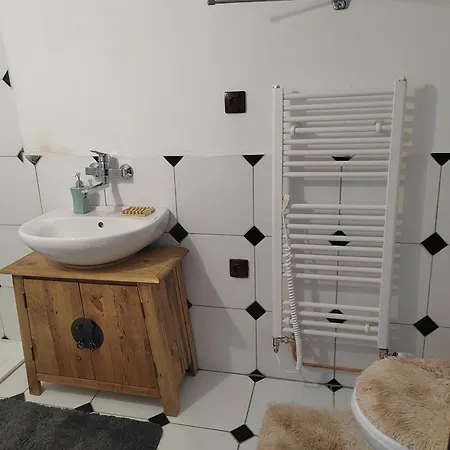 Kristian Apartman *